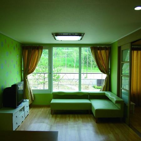 Xanadu Pension Hoengseong Екстер'єр фото